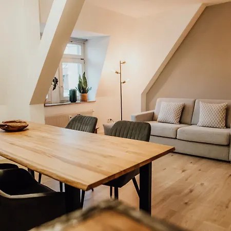 Bestlage Im Hechtviertel & Frisch Saniert *